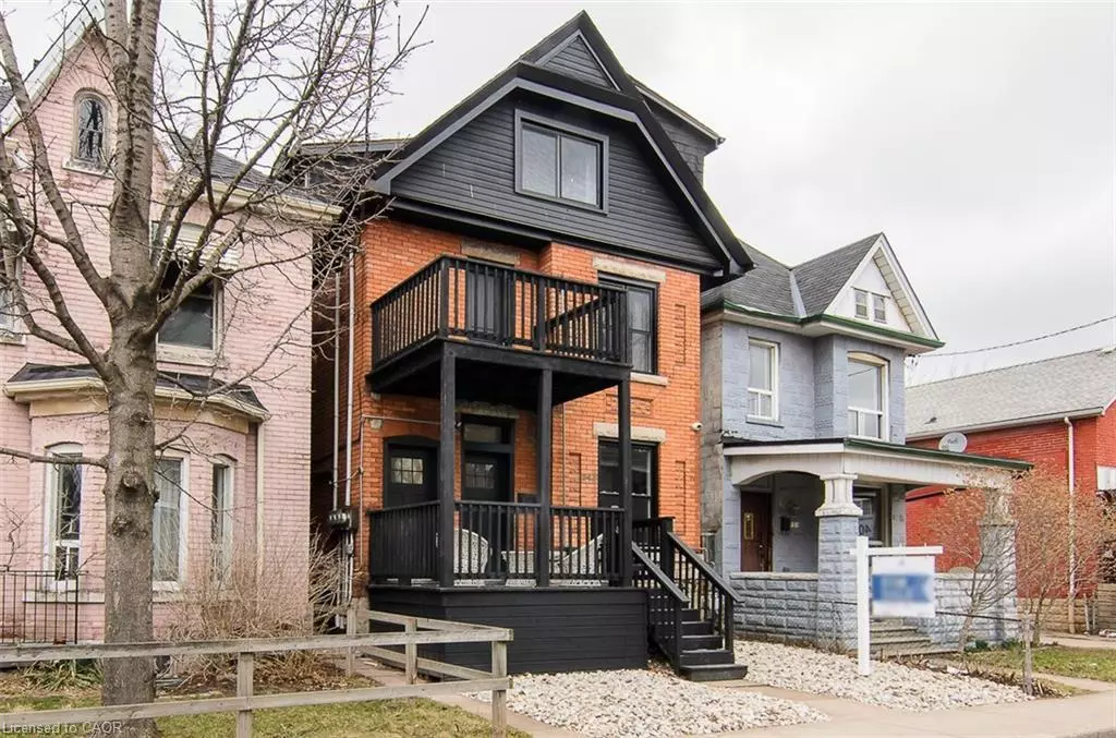 Hamilton, ON L8L 5L1,249 Emerald Street N #3