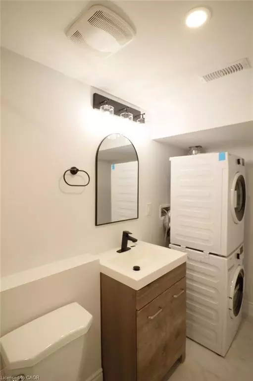 Hamilton, ON L8V 1E8,924 Concession Street #B