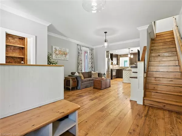 Hamilton, ON L8M 2A1,284 Cumberland Avenue