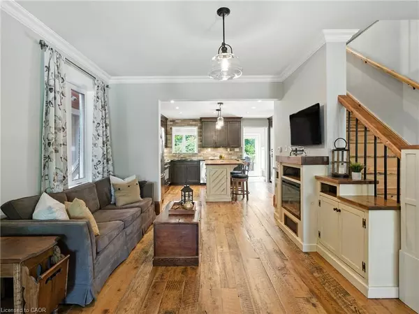 Hamilton, ON L8M 2A1,284 Cumberland Avenue