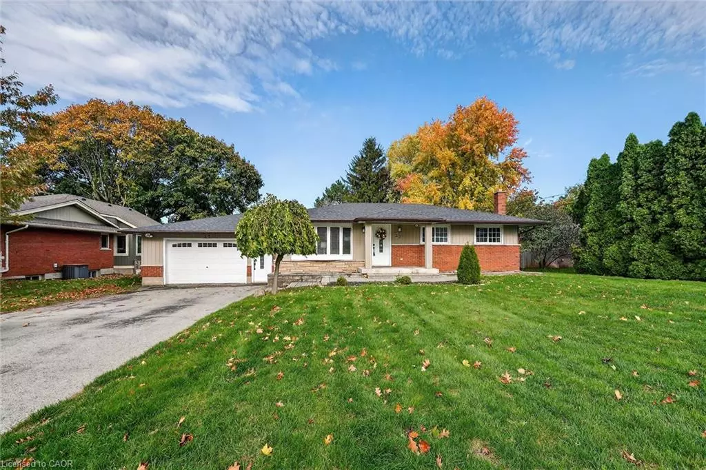 Grimsby, ON L3M 1W2,23 Pinewood Avenue