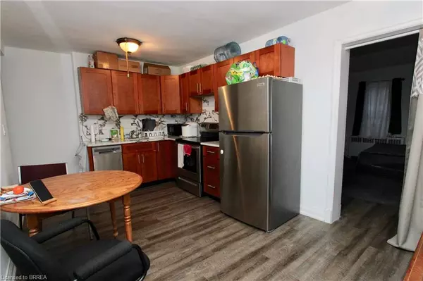 Simcoe, ON N3Y 3S4,72 Kent Street N #4