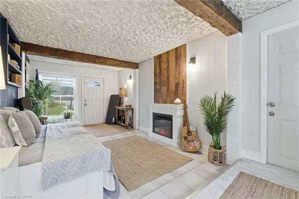 Puslinch, ON N0B 2J0,945 Regional Road 97