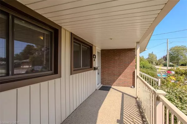 Grimsby, ON L3M 3P5,407 Murray Street