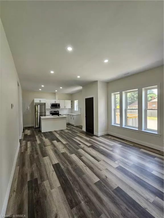 Brantford, ON N3S 3S2,753 Colborne Street E #Main