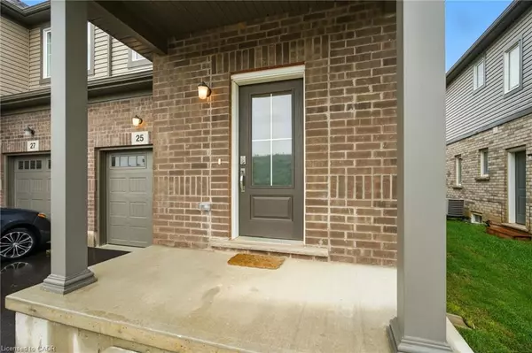 Fonthill, ON L0S 1E1,25 Saffron Way