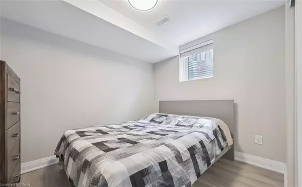 Oakville, ON L6M 3B7,1151 Lindsay Drive