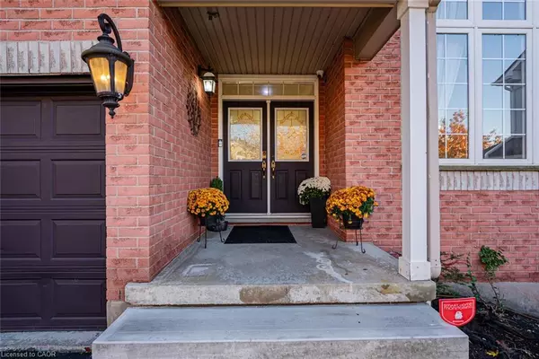 Kitchener, ON N2P 2K2,35 Woodcrest Court