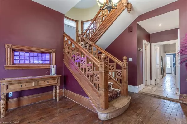 Hamilton, ON L8H 6Z7,957 Beach Boulevard