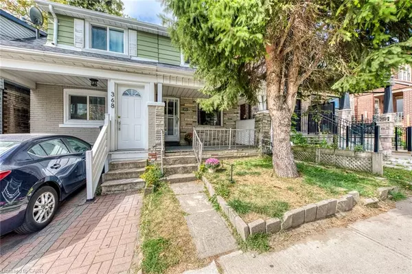 370 Coxwell Avenue, Toronto, ON M4L 3B7