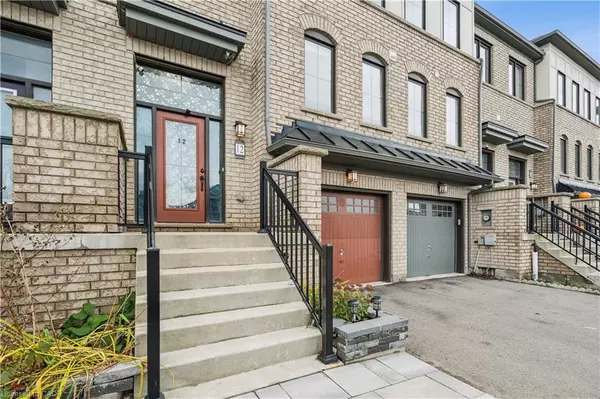 Stoney Creek, ON L8J 0H6,12 Crafter Crescent