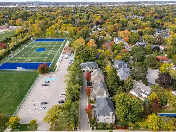 Oakville, ON L6L 1H1,108 Livno Common