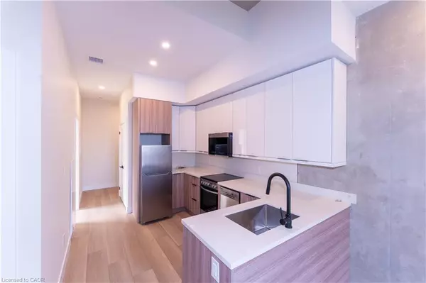 Hamilton, ON L8P 3A3,169 James Street S #604