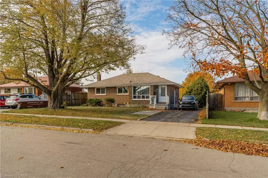 100 Lauris Avenue, Cambridge, ON N1R 5L4