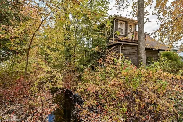 Freelton, ON L0R 1K0,57 12th Concession