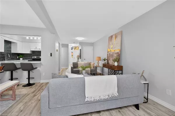 Caledonia, ON N3W 1H9,54 Argyle Street S #11