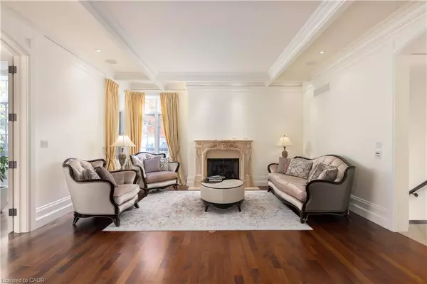 Oakville, ON L6J 1A9,1081 Argyle Drive