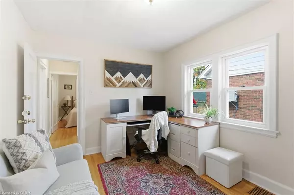 Hamilton, ON L9A 4E9,76 East 15th Street