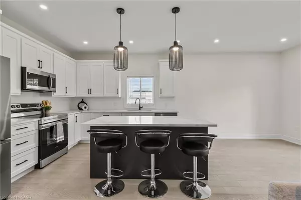 Thorold, ON L2V 0M6,181 Hodgkins Street