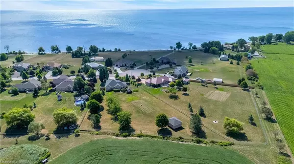 Selkirk, ON N0A 1P0,16 Featherstone Avenue