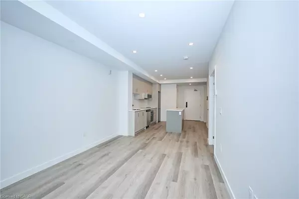 Stoney Creek, ON L8E 5B4,461 Green Road #210