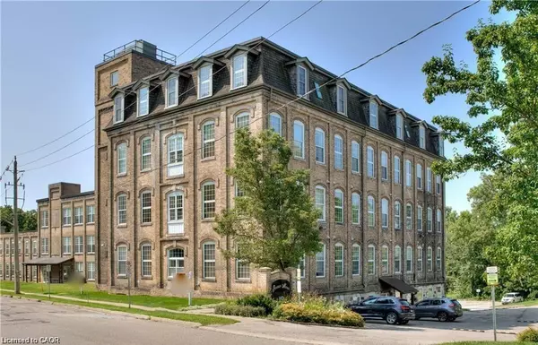 140 West River Street #301, Paris, ON N3L 0B7