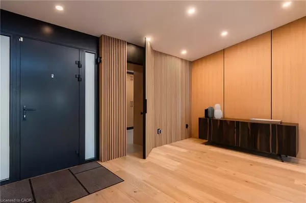 Burlington, ON L7L 3Z2,121 Edgecliffe Place