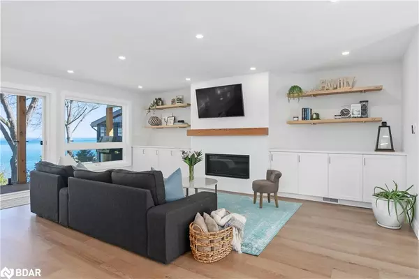 Oro-medonte, ON L0L 1T0,2371 Lakeshore Road E