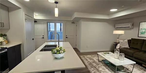 Kitchener, ON N2G 0G6,31 Mill Street #78