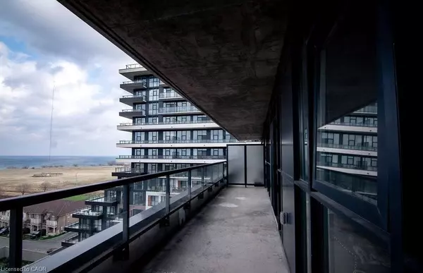 Grimsby, ON L3M 0G1,560 North Service Road #810