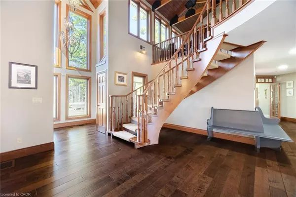 Simcoe, ON N3Y 4K1,587 Hillcrest Road