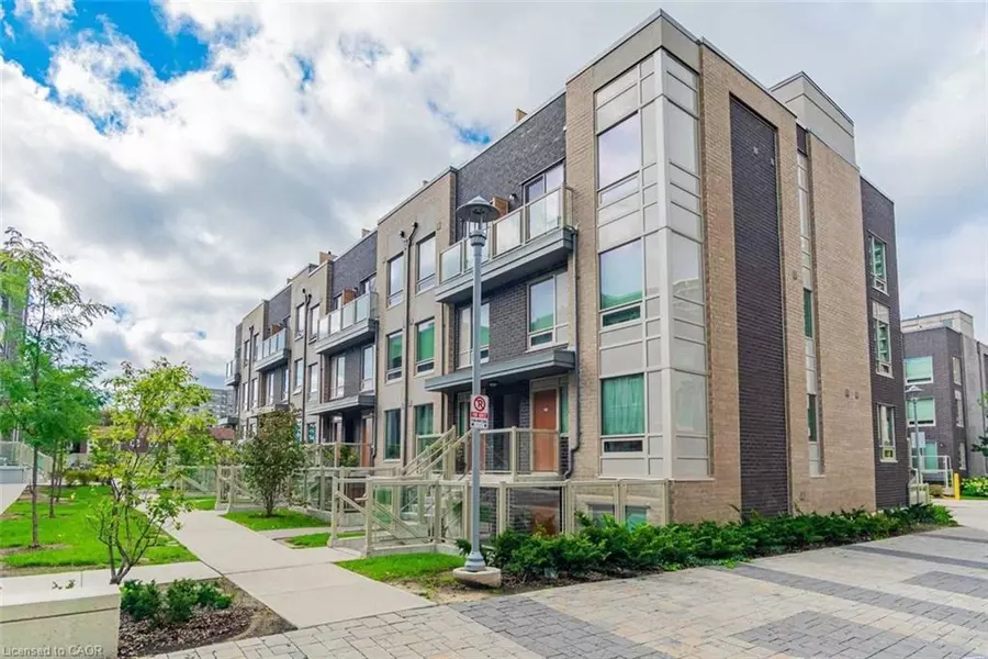 7 Applewood Lane #216, Toronto, ON M9C 2Z7