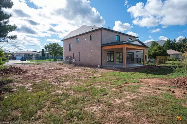 Stoney Creek, ON L8J 3G7,141 Margaret Avenue