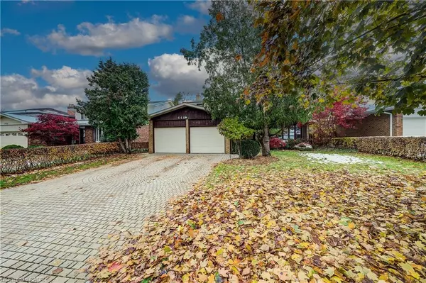 Burlington, ON L7N 3H2,644 Donna Court