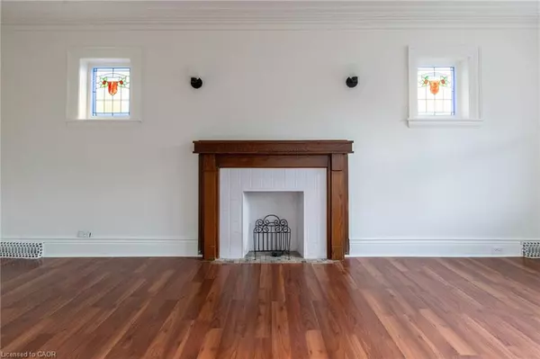 Hamilton, ON L8K 2K7,49 Province Street S