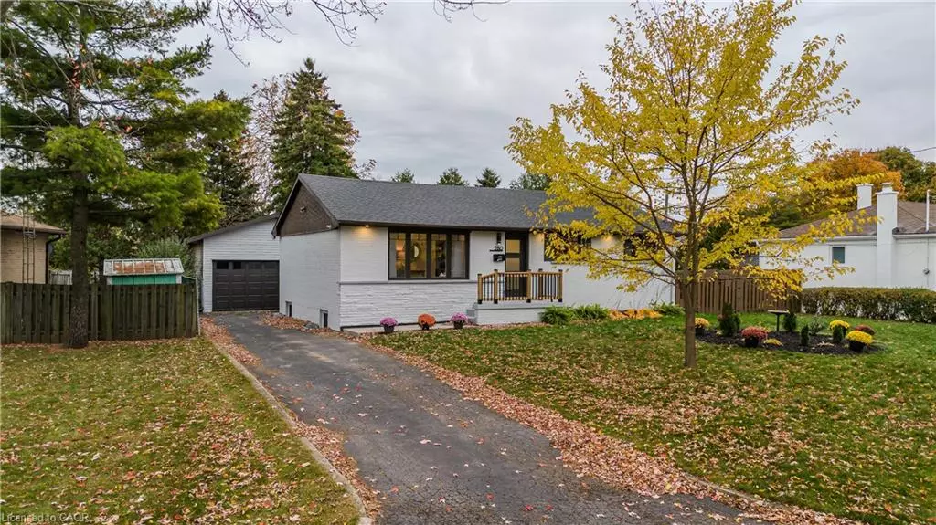 260 Foxbar Road, Burlington, ON L7L 3A3