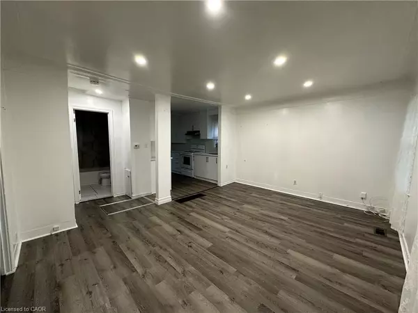 Hamilton, ON L8H 3N4,21 Stapleton Avenue