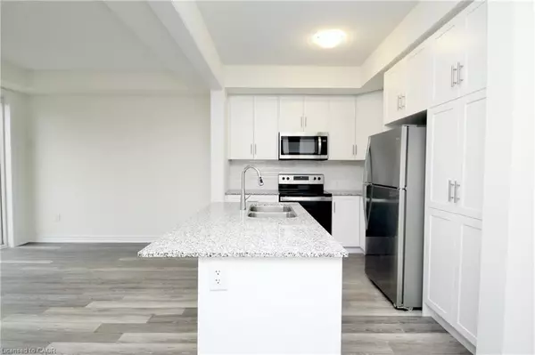 Cambridge, ON N1R 0C6,10 Birmingham Drive #49