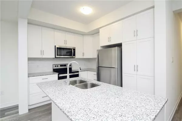 Cambridge, ON N1R 0C6,10 Birmingham Drive #49