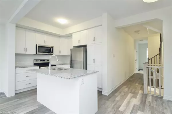 Cambridge, ON N1R 0C6,10 Birmingham Drive #49