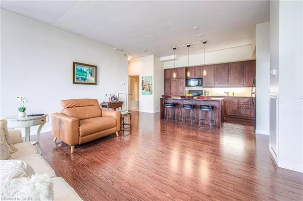 Waterloo, ON N2J 1R1,191 King Street S #713