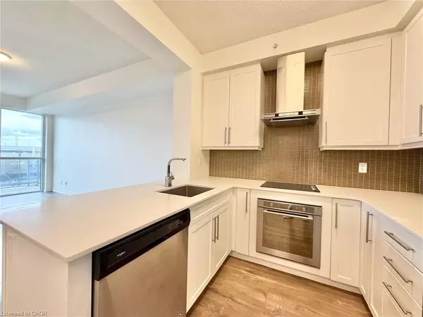 Burlington, ON L7R 0E4,2081 Fairview Street #506