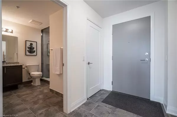 Grimsby, ON L3M 0J1,16 Concord Place #426