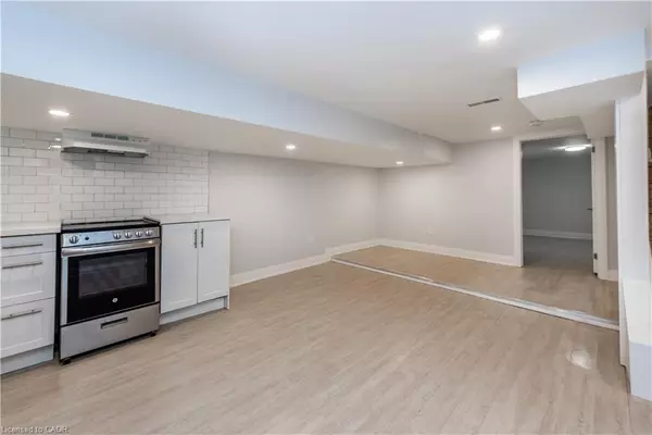 Hamilton, ON L8M 2R6,28 Garfield Avenue N