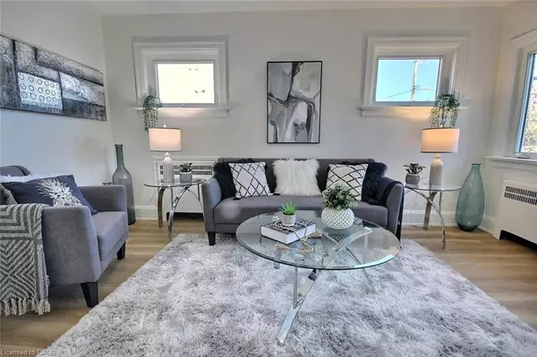 Kitchener, ON N2H 5K9,324 Wellington Street N