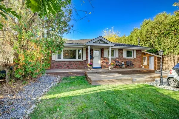 18 Hilltop Drive, Cambridge, ON N1R 1S9