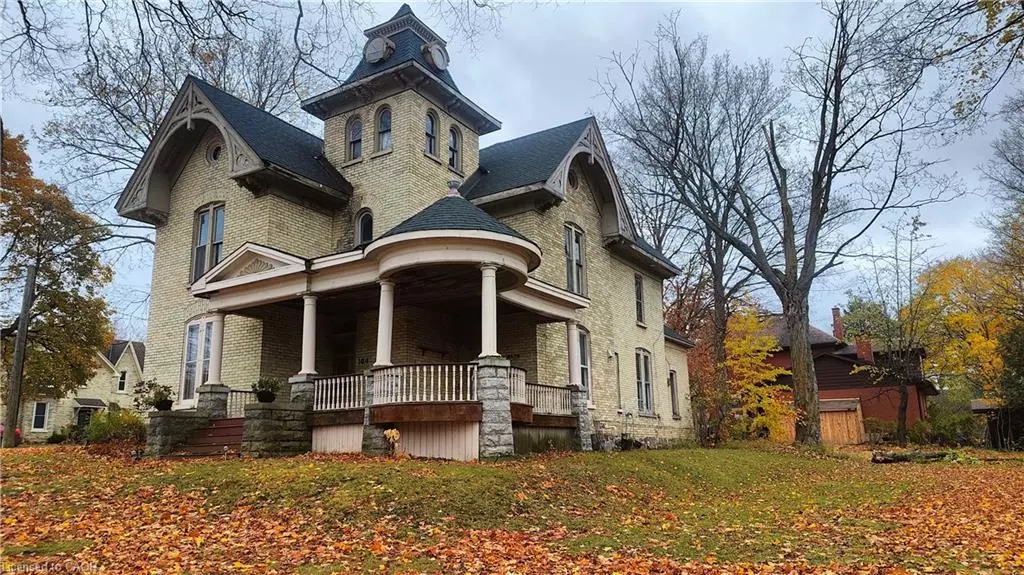 Wingham, ON N0G 2W0,104 Patrick Street E