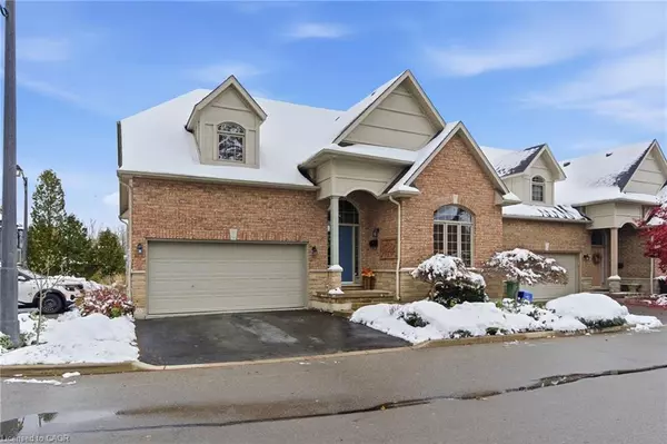 Ancaster, ON L9G 1N4,195 Wilson Street W #6