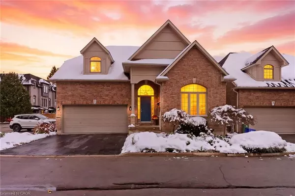 195 Wilson Street W #6, Ancaster, ON L9G 1N4