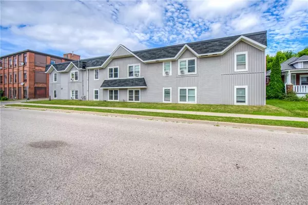 1123 Queenston Road, Cambridge, ON N3H 3L1